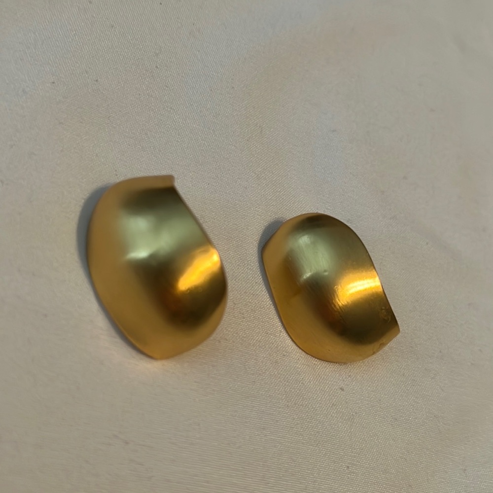 *VINTAGE* Anne Klein Gold Costume Jewelry Earrings